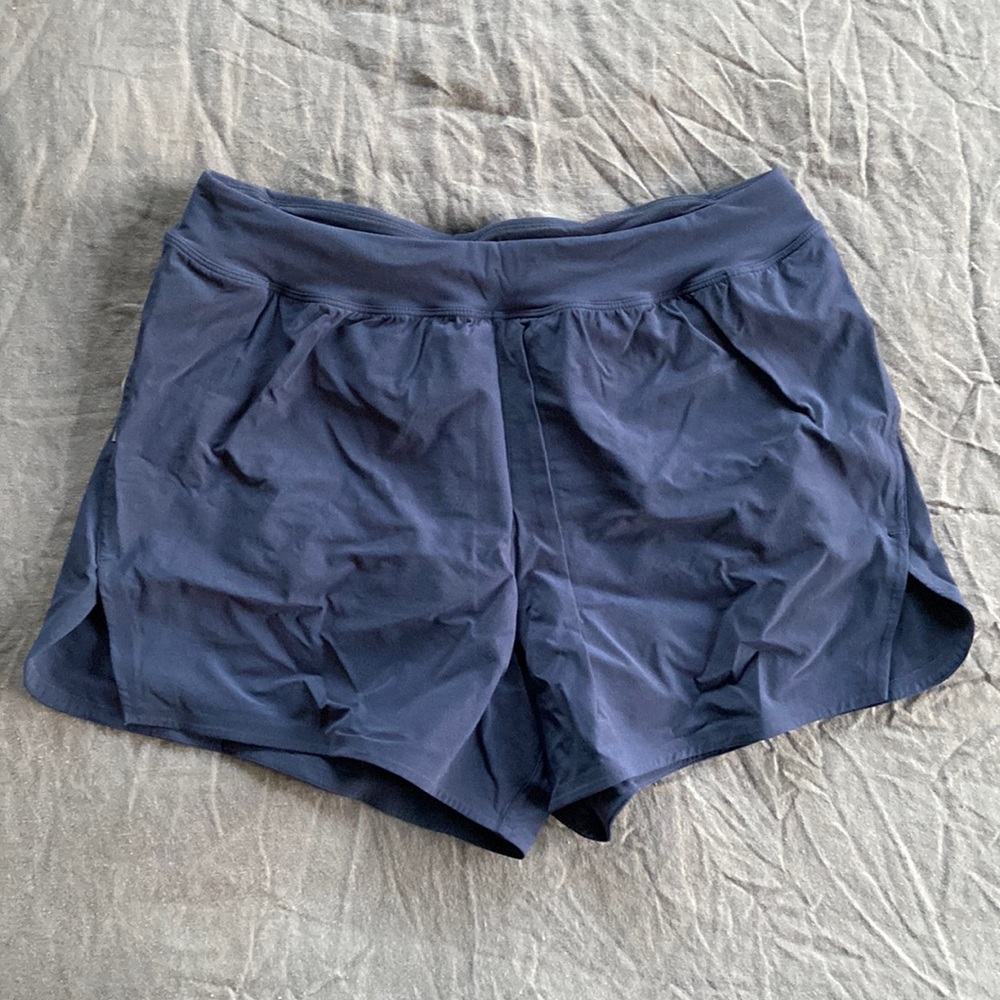 Men’s OV 4” navy blue lightspeed short w/ liner!